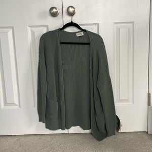 Universal thread green cardigan